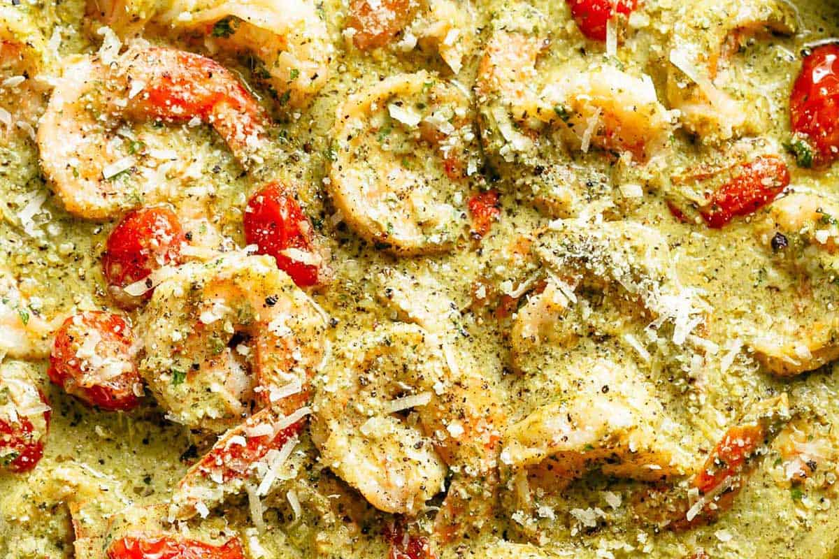 Close-up shot of Pesto Alfredo Shrimp.