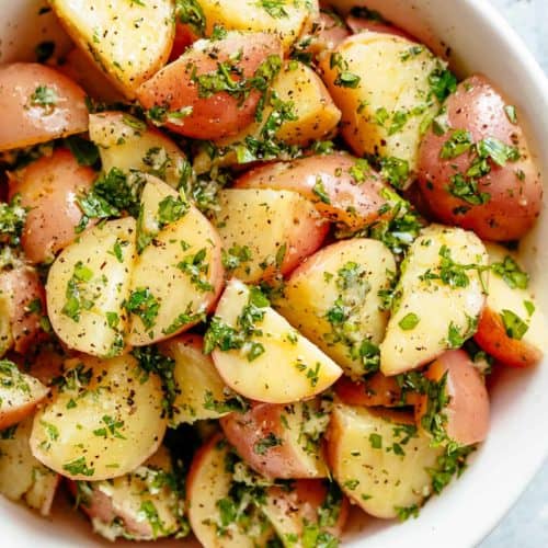 Garlicky Herb Red Potato Salad is ridiculously easy to make and packed with flavour Garlicky Herb Red Potato Salad