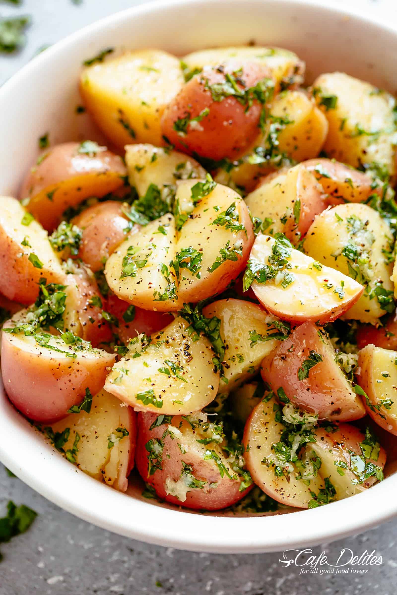 Garlicky Herb Red Potato Salad is ridiculously easy to make and packed with flavor with the most delicious herb dressing