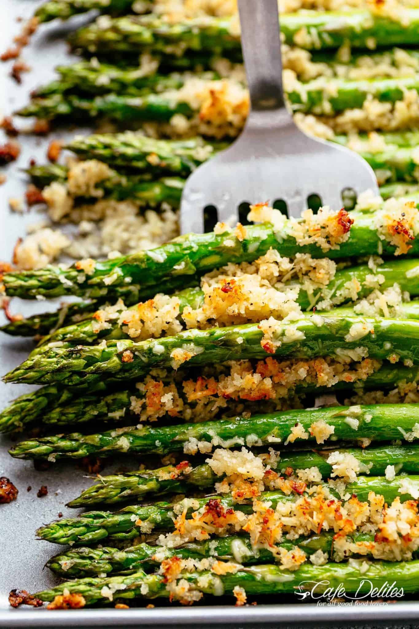 Crispy Parmesan Asparagus with Garlic Butter - Cafe Delites