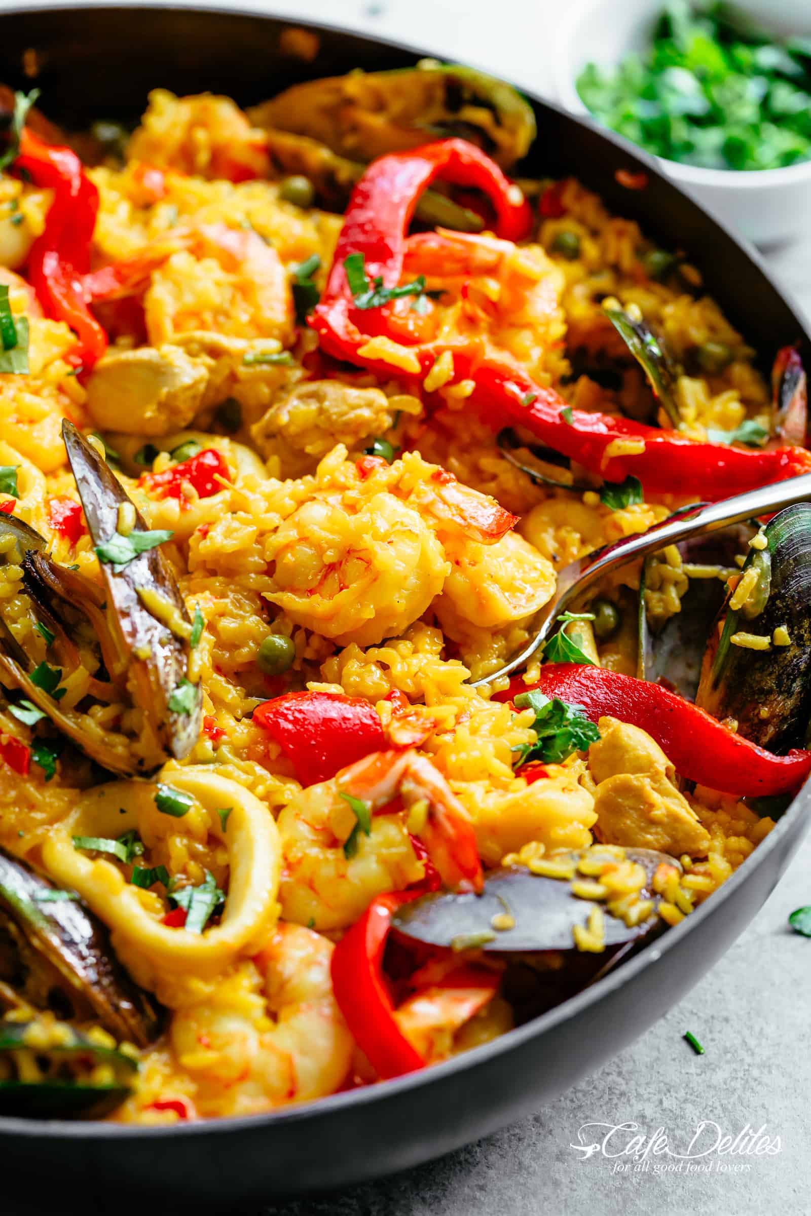 This Classic Spanish Paella rivals any restaurant Paella Paella