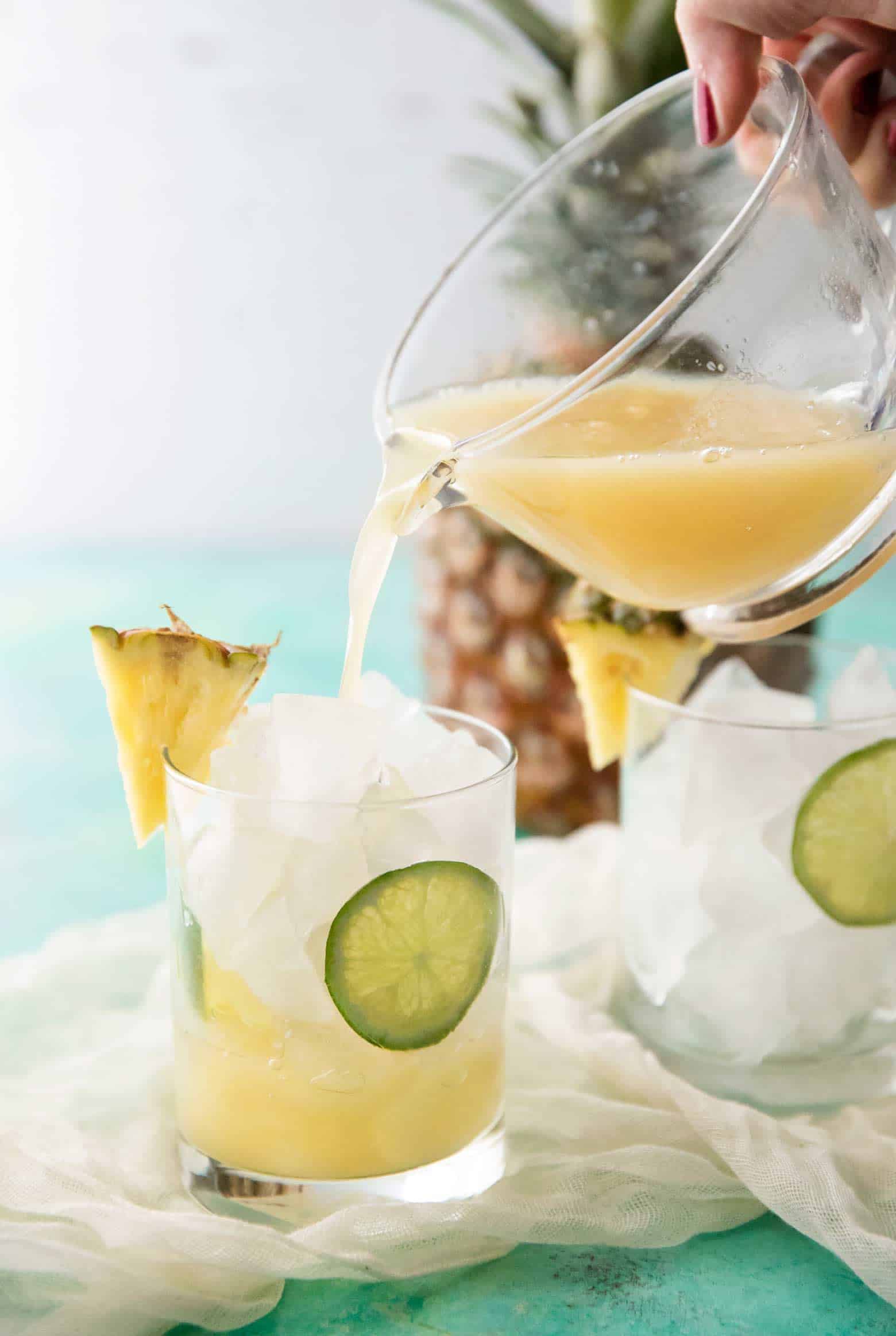 Tropical Pineapple Rum Punch | cafedelites.com