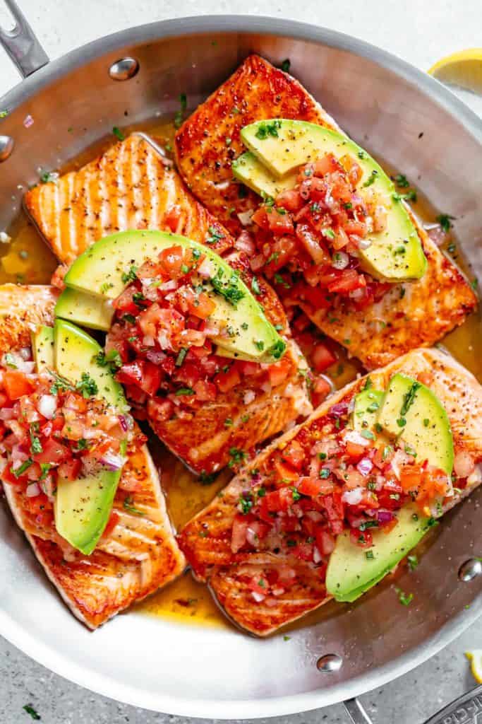 seared-salmon-with-avocado-tomato-salsa-cafe-delites