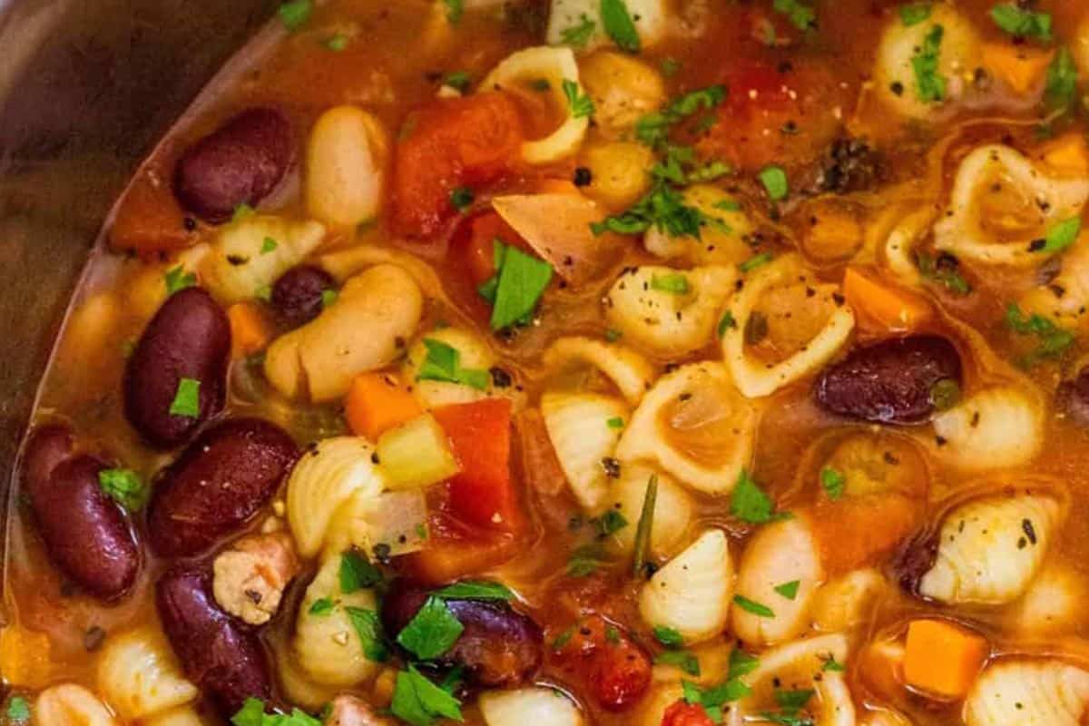 Close-up shot of Instant Pot Pasta e Fagioli.