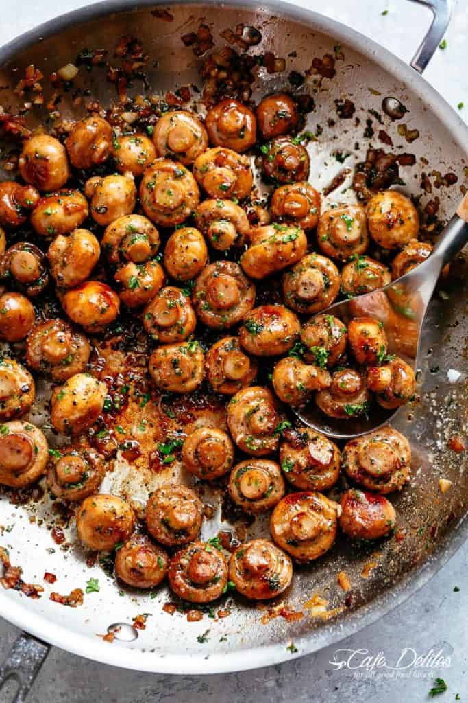 Garlic Mushrooms | cafedelites.com