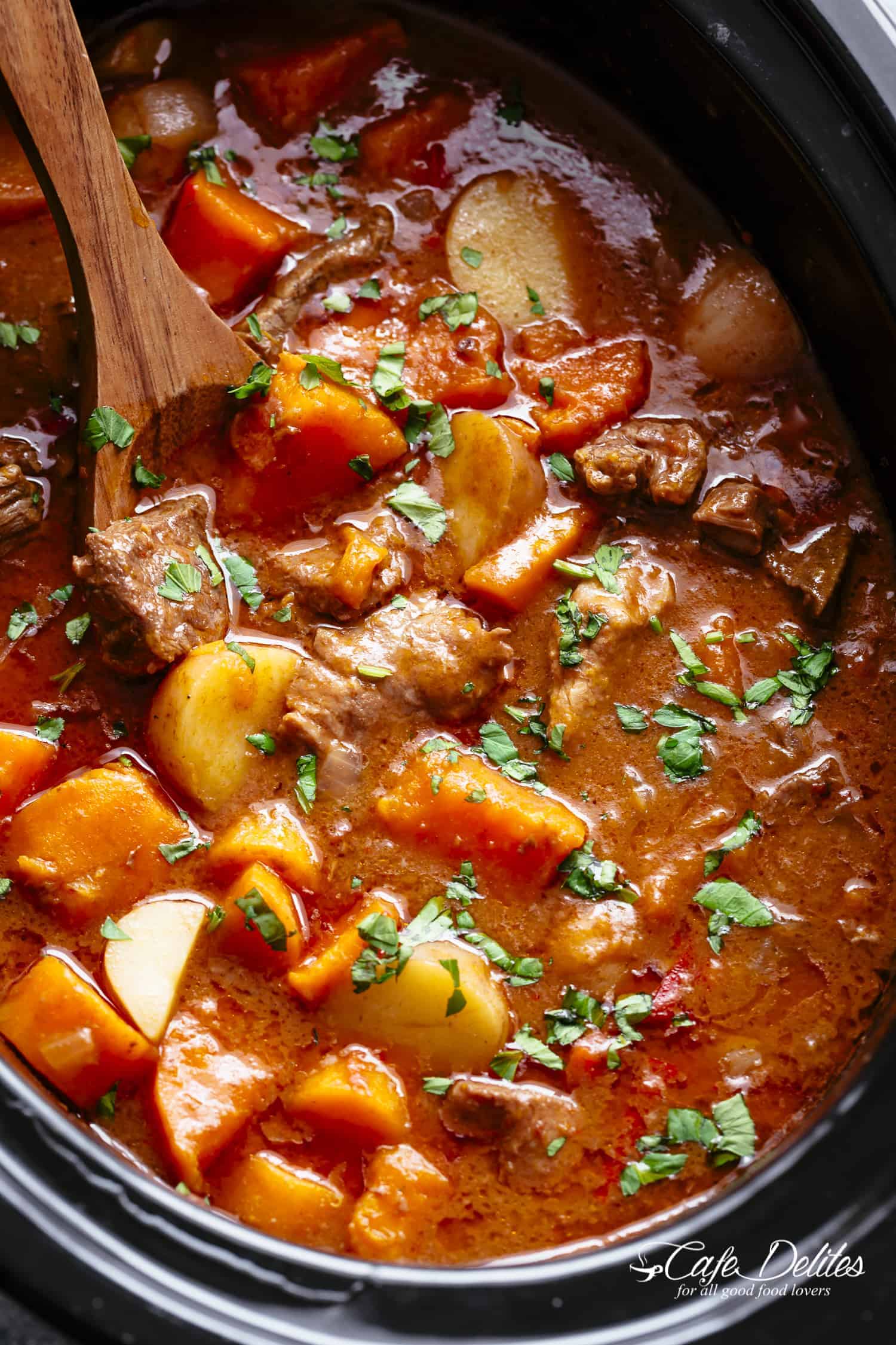 Slow Cooker Beef Stew - Cafe Delites