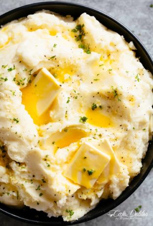 Super soft Easy Creamy Mashed Potatoes