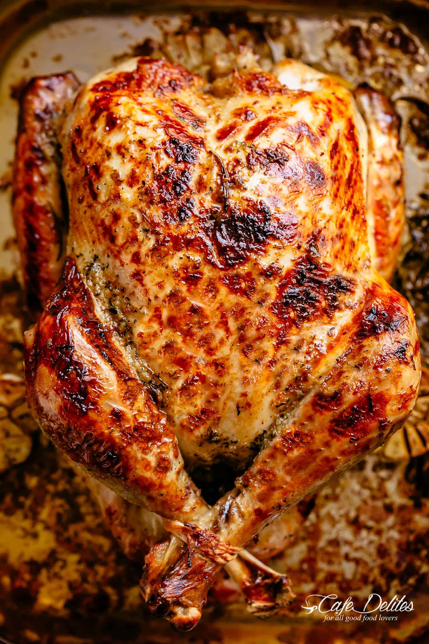 Roasting turkey in a pan | cafedelites.com