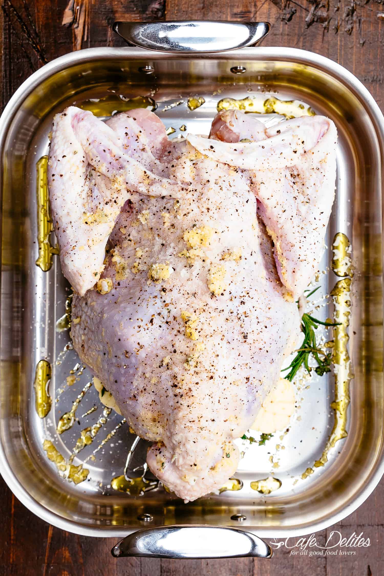 How To Roast Turkey in a roasting pan | cafedelites.com