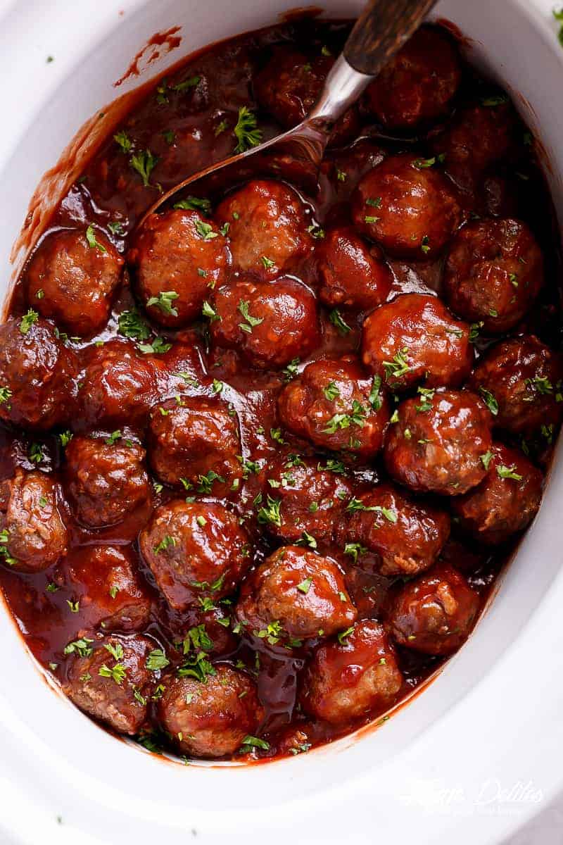 Crock pot cocktail meatballs | cafedelites.com