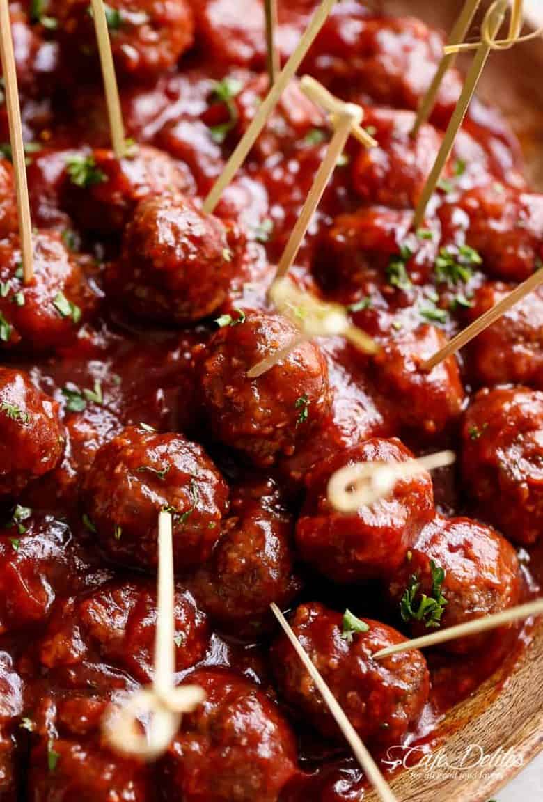 Cocktail Meatballs in Sweet and Sour Sauce | cafedelites.com