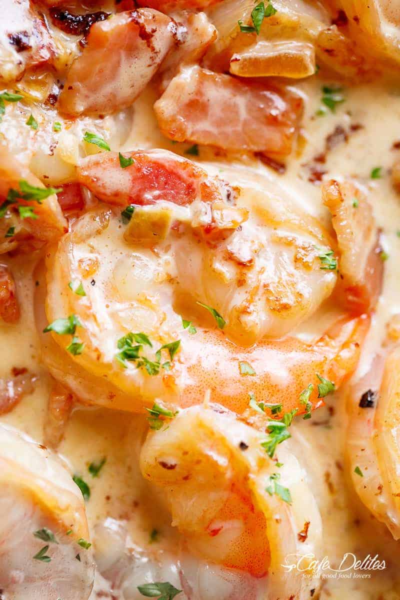 Homemade carbonara inspired Shrimp Alfredo with crispy bacon pieces is better than a restaurant | cafedelites.com