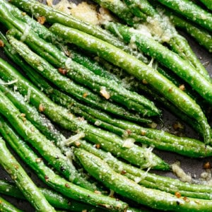 Easy Roasted Green Beans with incredible flavor