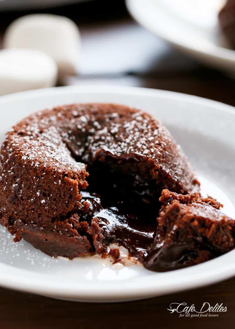 Super Easy Chocolate Molten Cakes (With Video!) - The Flavor Bender