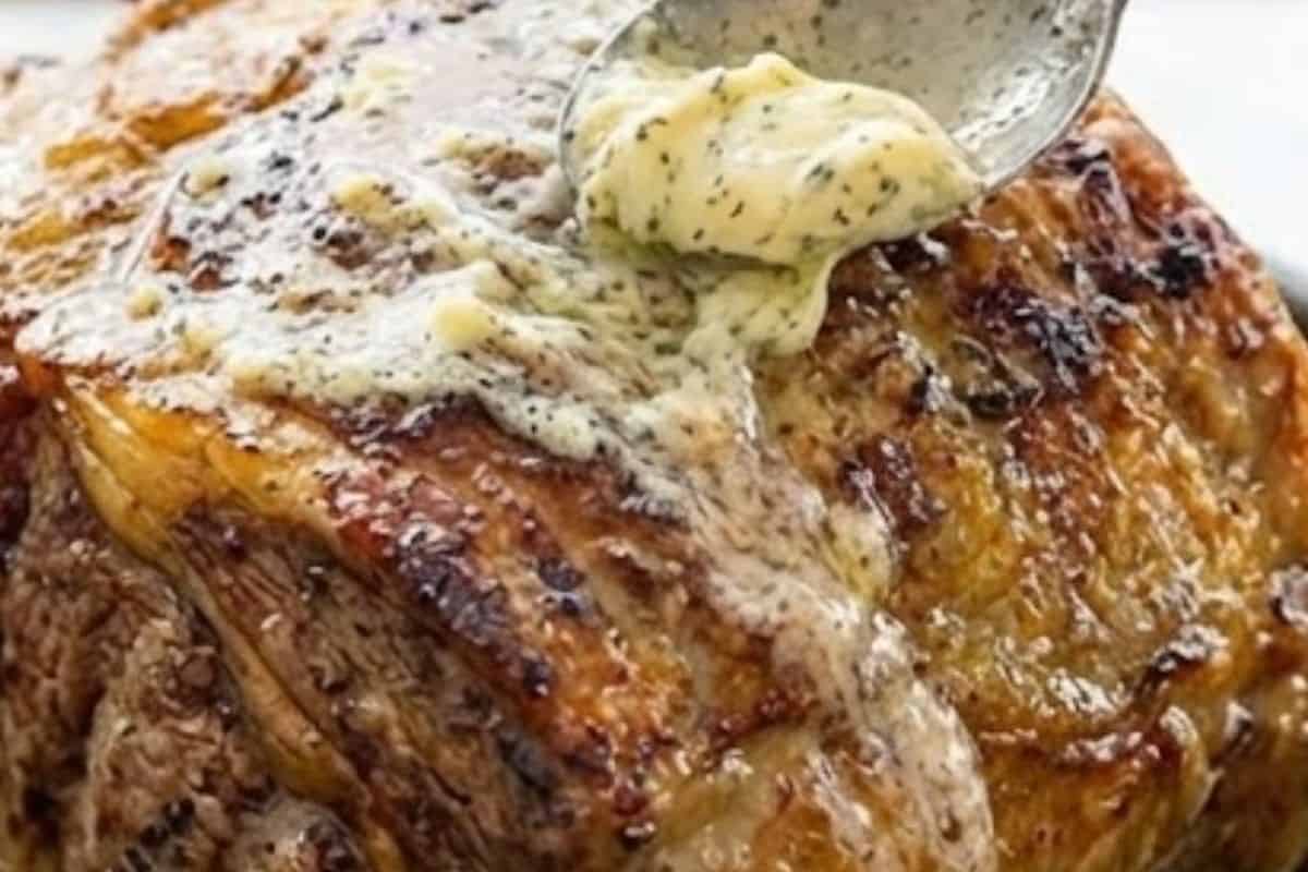 Carefully remove the roast, spread with the rest of the garlic butter, - 9