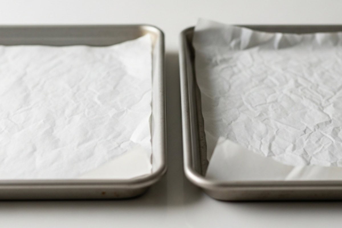 Preheat your oven to 325ºF and line two baking sheets with parchment paper.