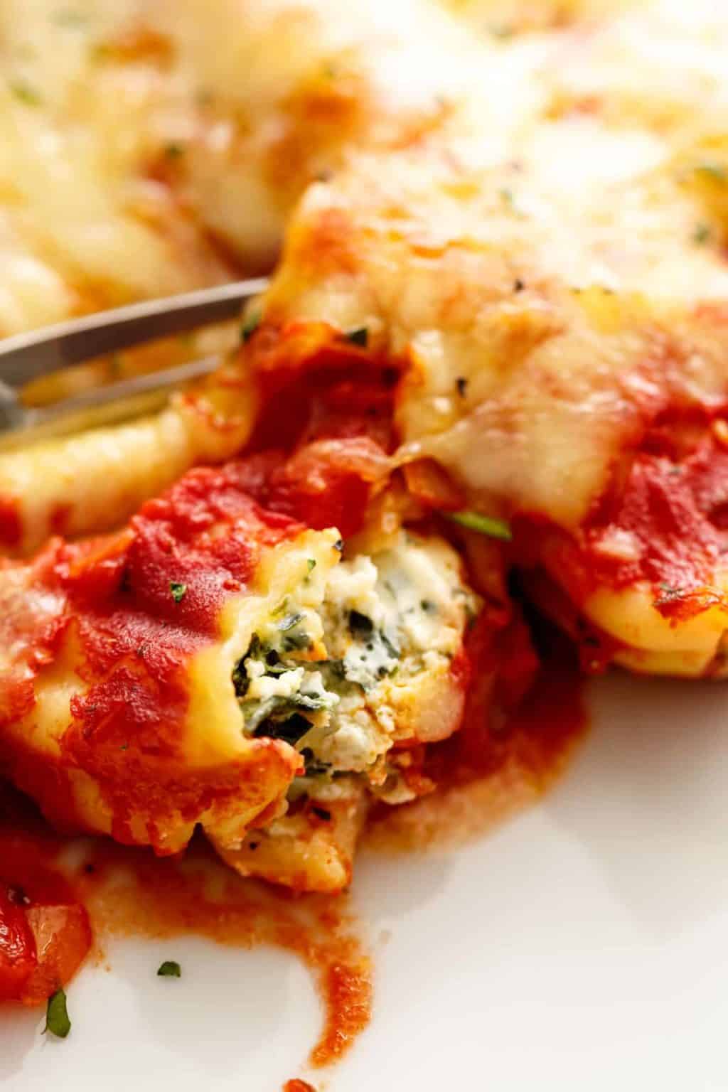 Spinach Ricotta Manicotti (Cannelloni) - Cafe Delites