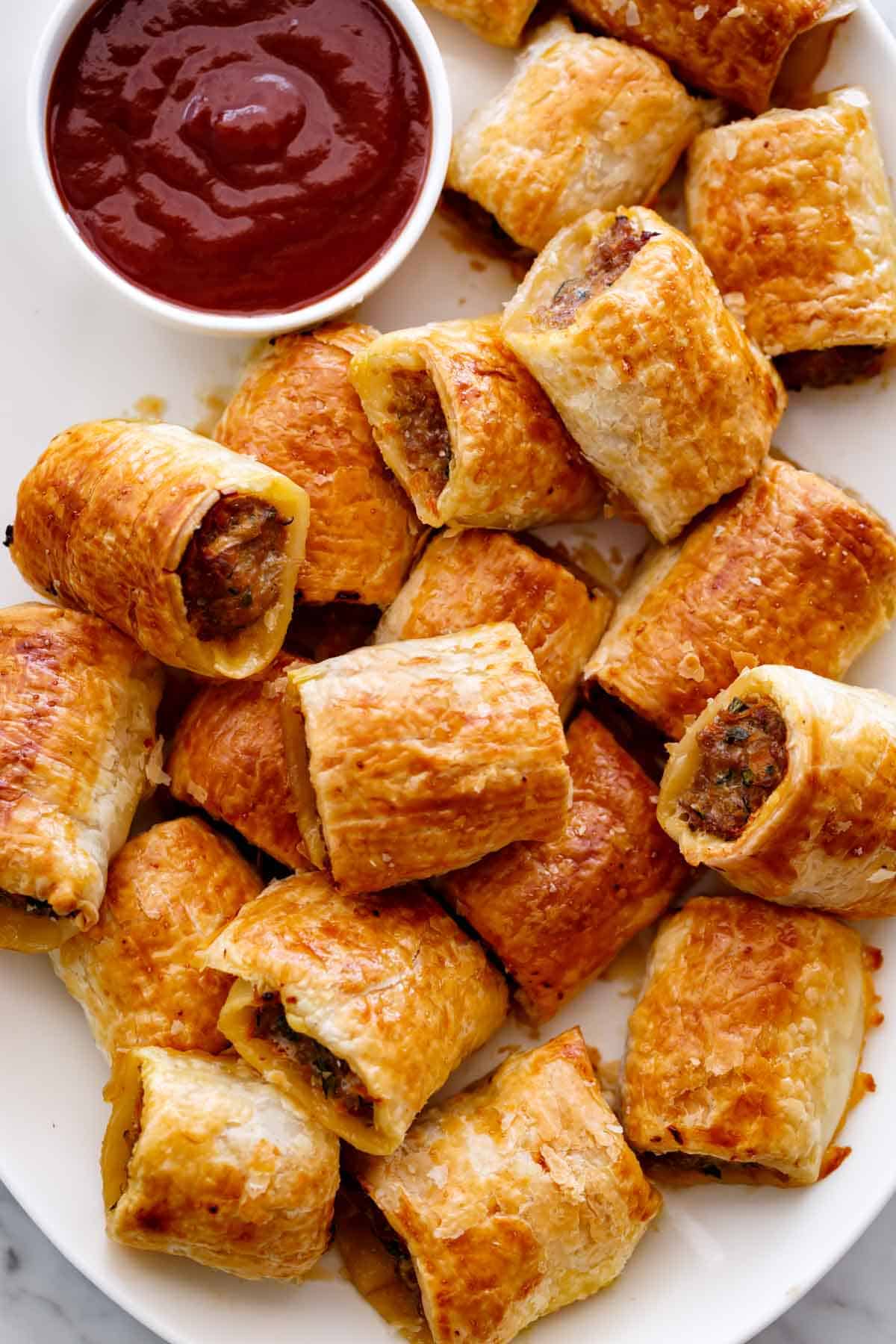 how-to-make-sausage-rolls-a-deliciously-easy-recipe-with-ready-made