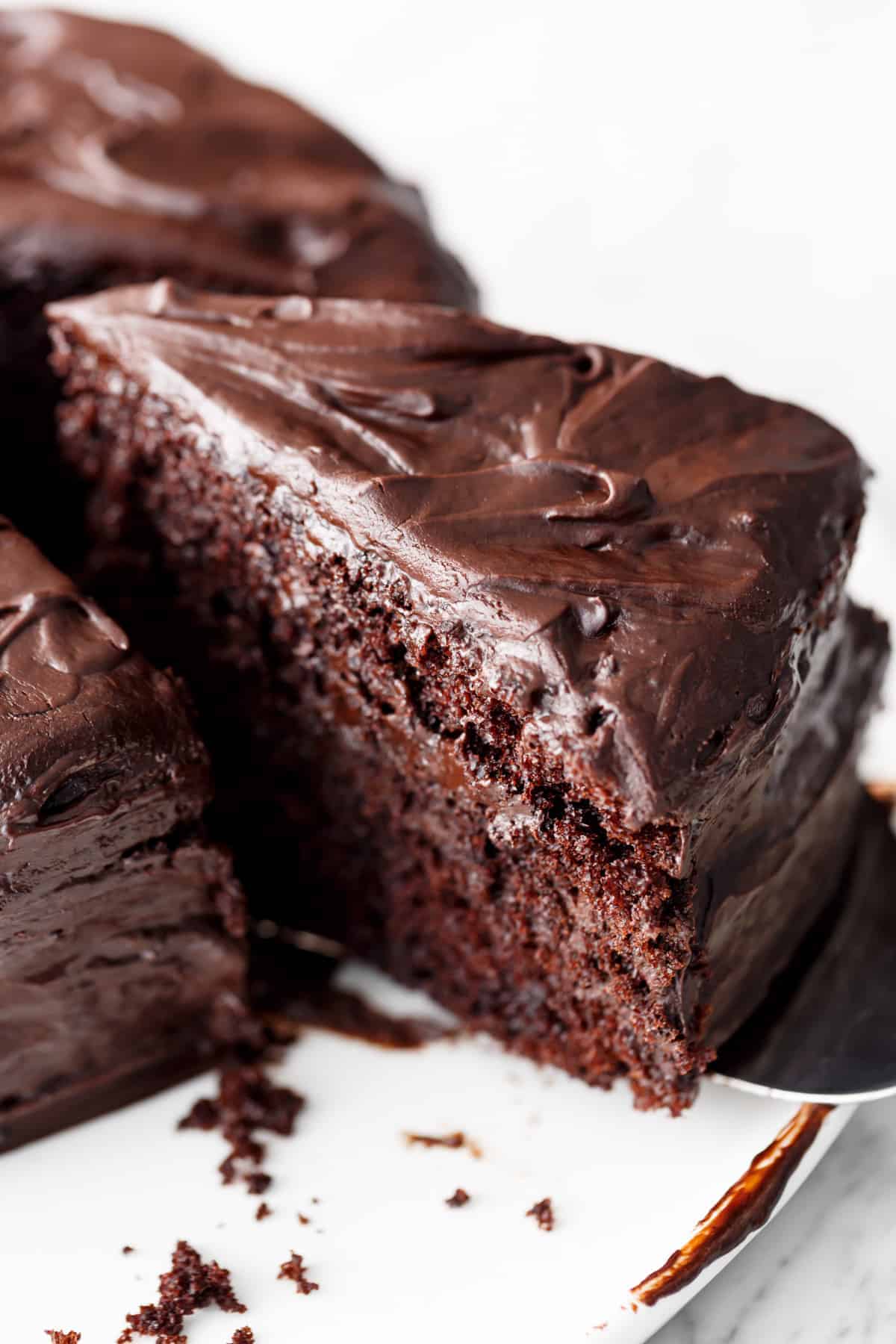 3-Ingredient No-Bake Chocolate Cake