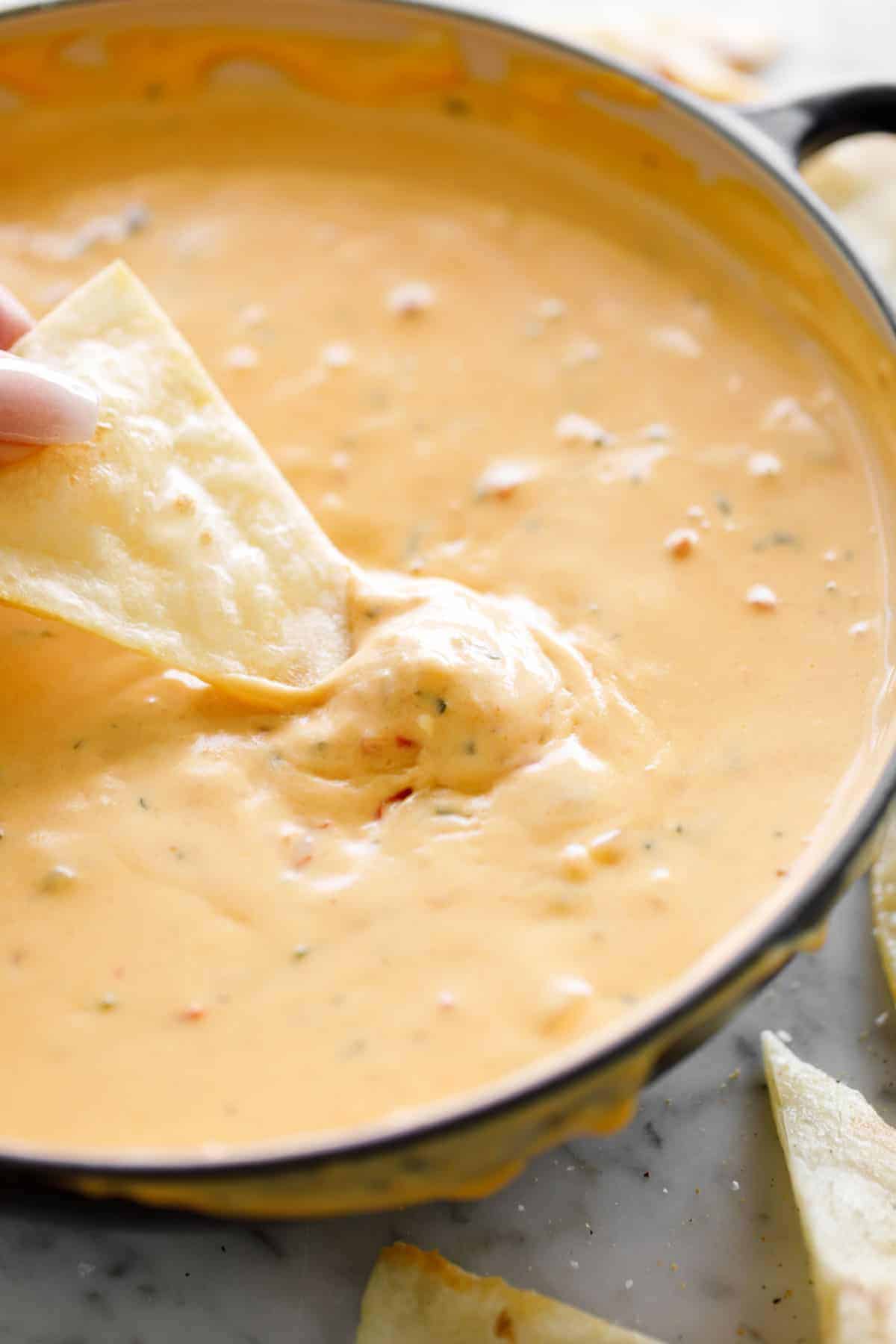 Queso Mexican Cheese Dip | familycuisine.net