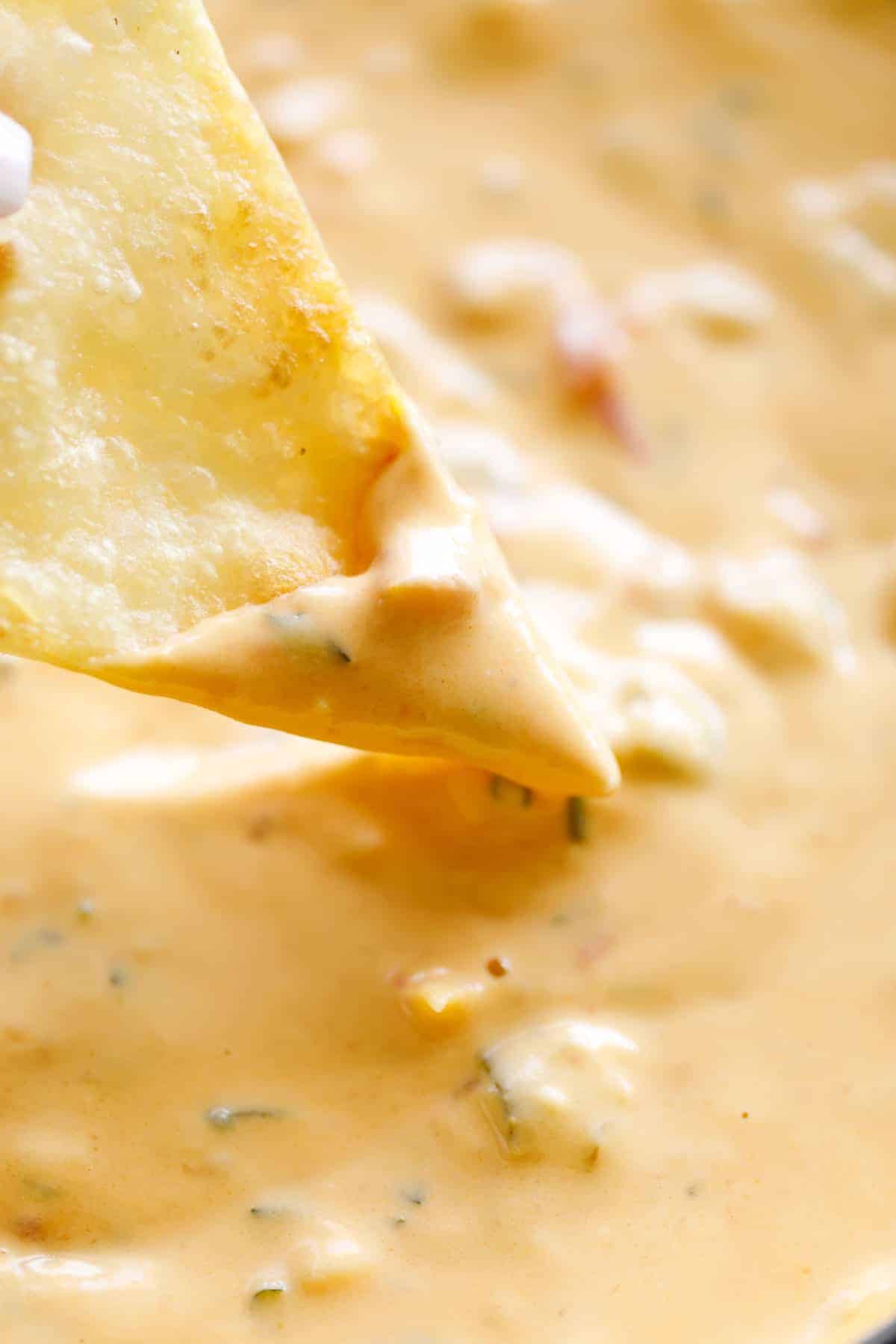 Queso Mexican Cheese Dip | familycuisine.net
