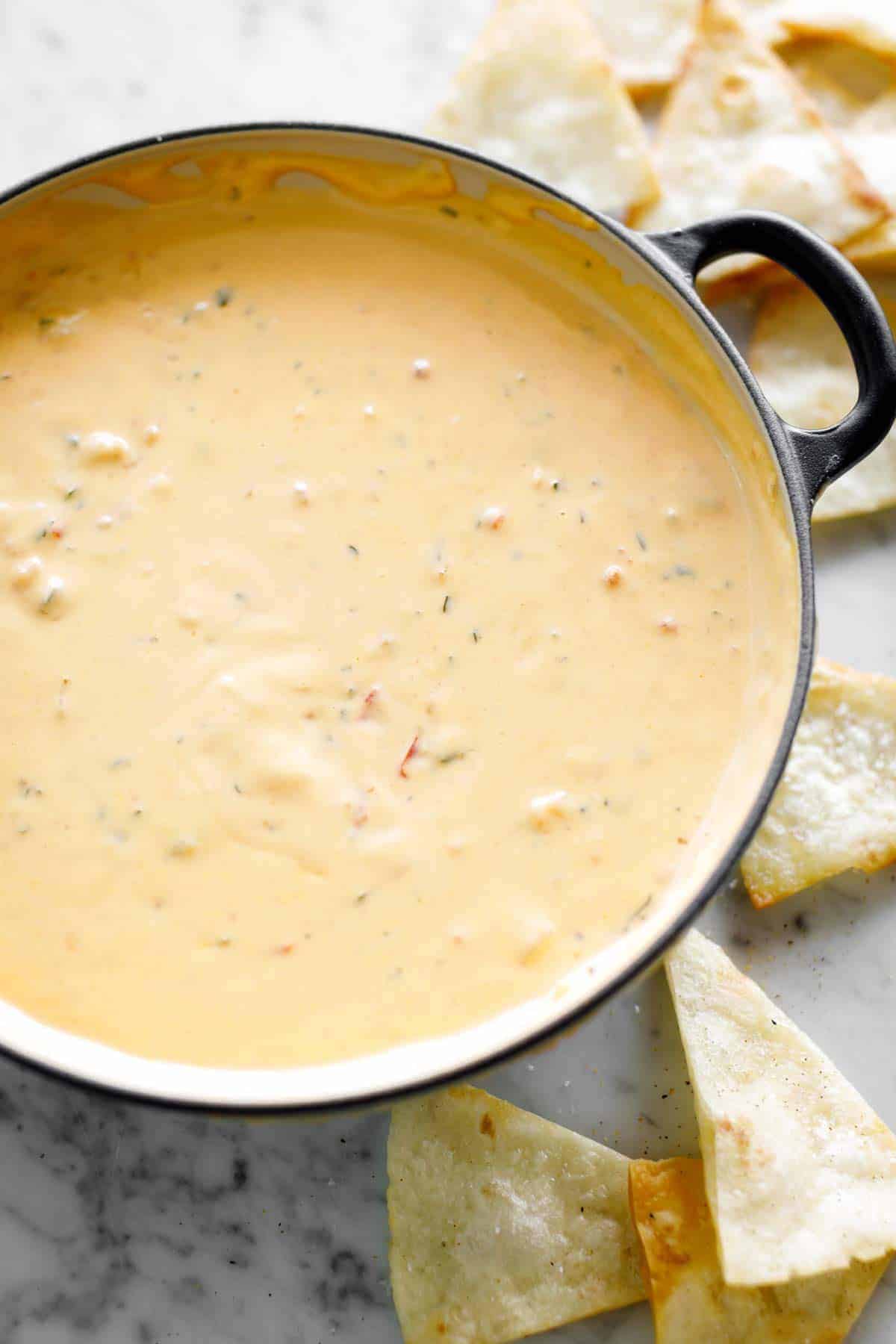 Queso in a skillet | familycuisine.net