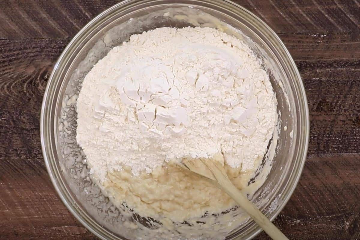 Added the flour in the bowl.