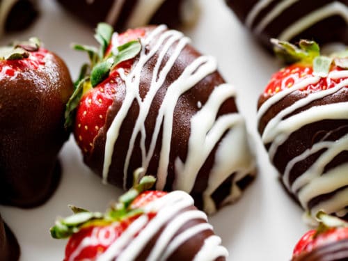 Easy Chocolate Covered Strawberries