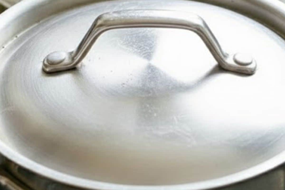 Cover and let the browned butter sit for a few minutes to absorb the garlic and herb flavors. - 7