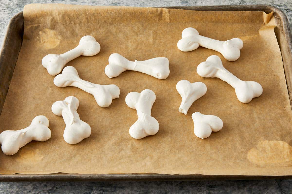 Freshly baked meringue bones.