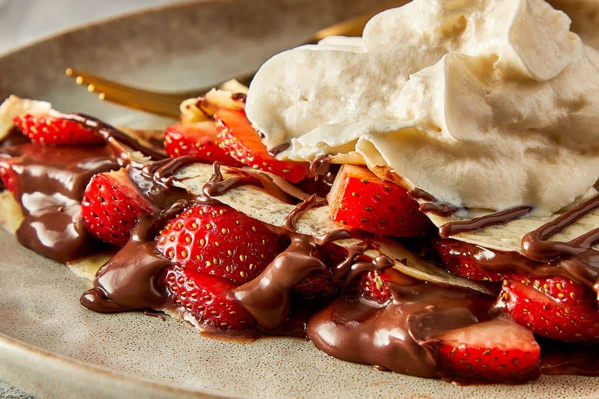 Strawberry Banana Nutella Crepes - Joyous Apron, image size:1200x800