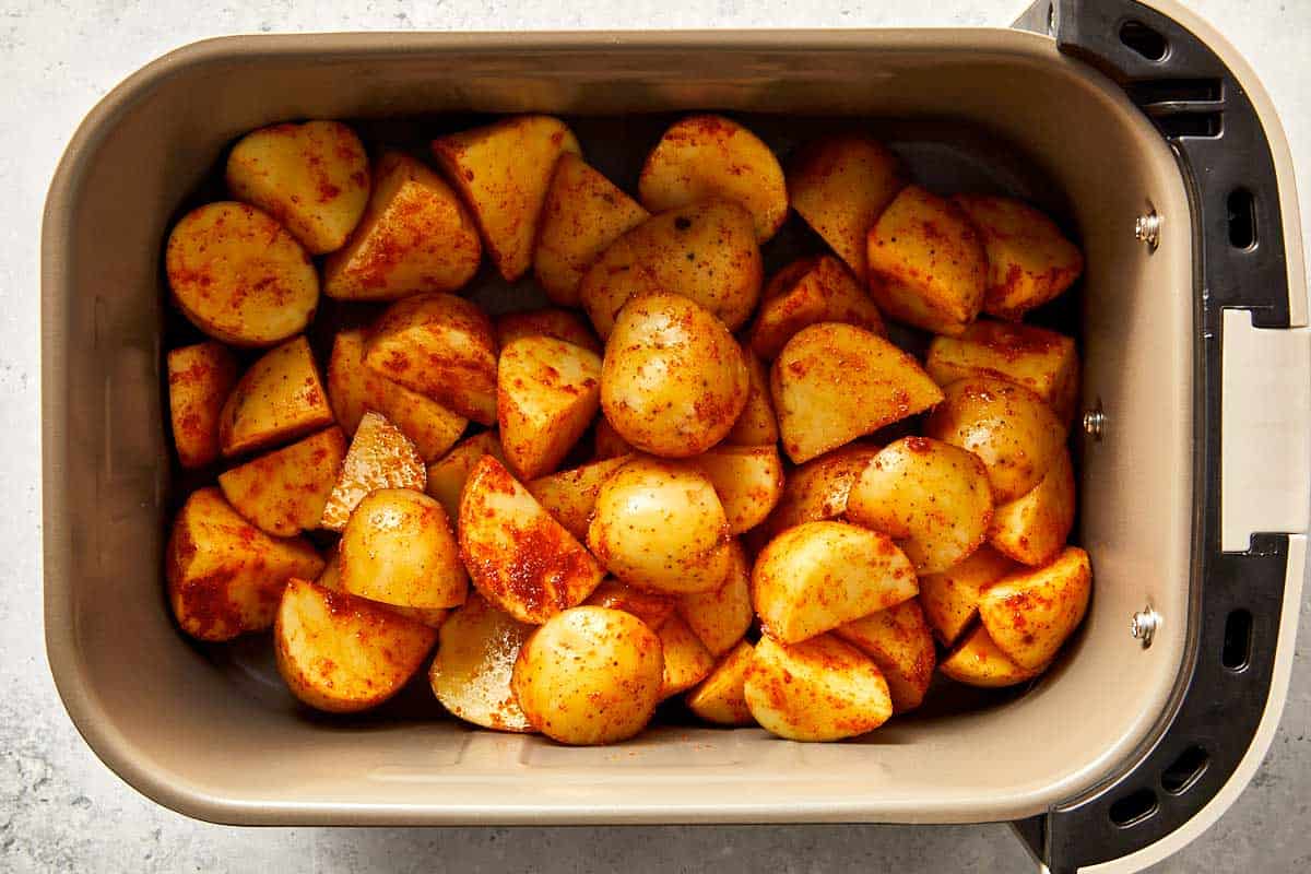 Top overview of potatoes in the air-fryer