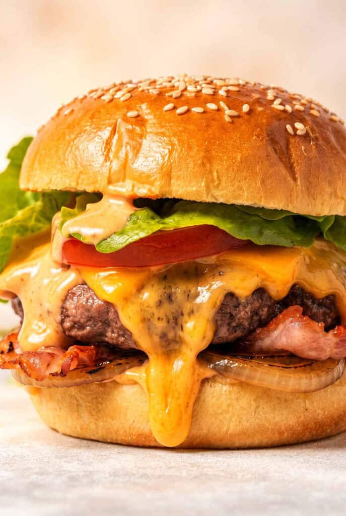 Classic Juicy Homemade Beef Burgers
