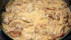 sauce on the pan with the chicken